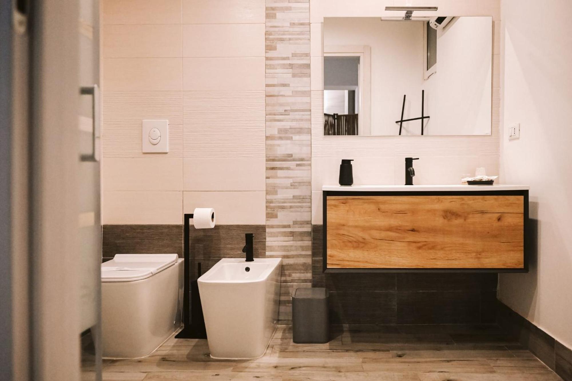 "Il Vecchio Salone" Appartamento In Pieno Centro Con Garage Privato Lecce Exteriör bild