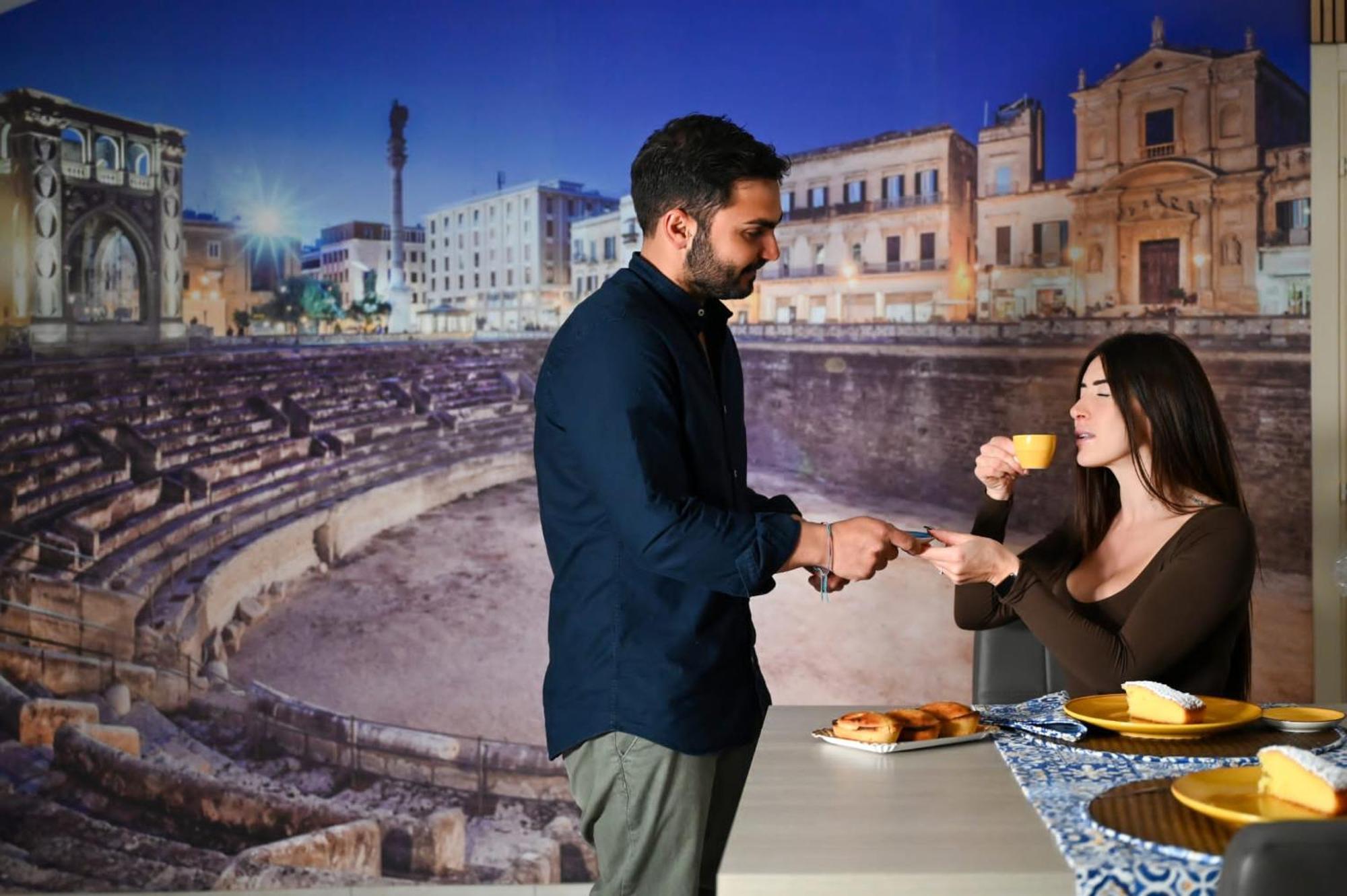 "Il Vecchio Salone" Appartamento In Pieno Centro Con Garage Privato Lecce Exteriör bild